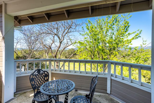 6050 Gleneagles Court, Redding, CA 96003