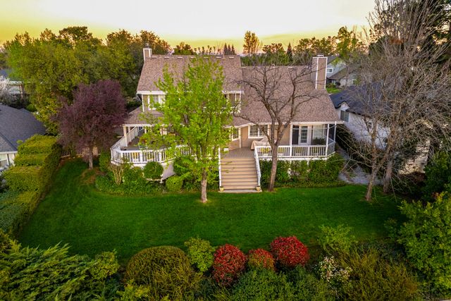 6050 Gleneagles Court, Redding, CA 96003