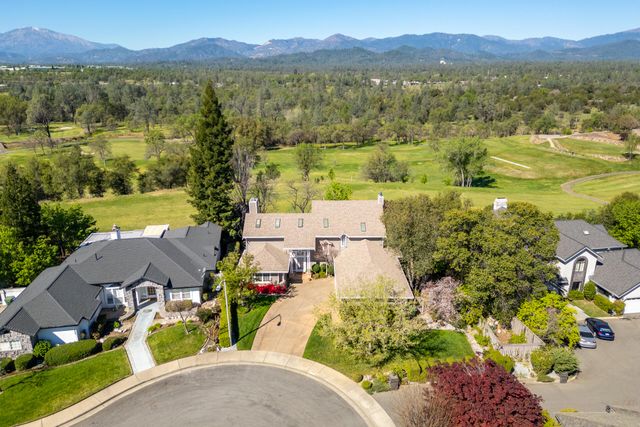 6050 Gleneagles Court, Redding, CA 96003