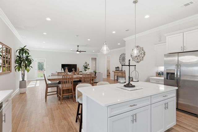 62 Brilliance Boulevard, Freeport, FL 32439