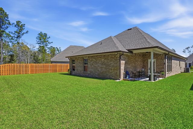 62 Brilliance Boulevard, Freeport, FL 32439