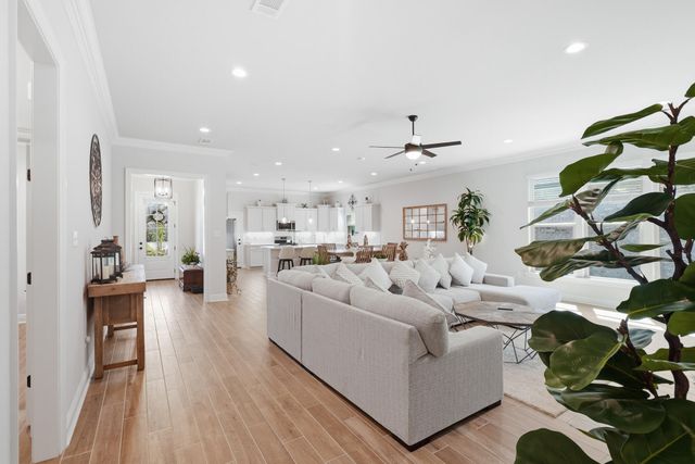 62 Brilliance Boulevard, Freeport, FL 32439