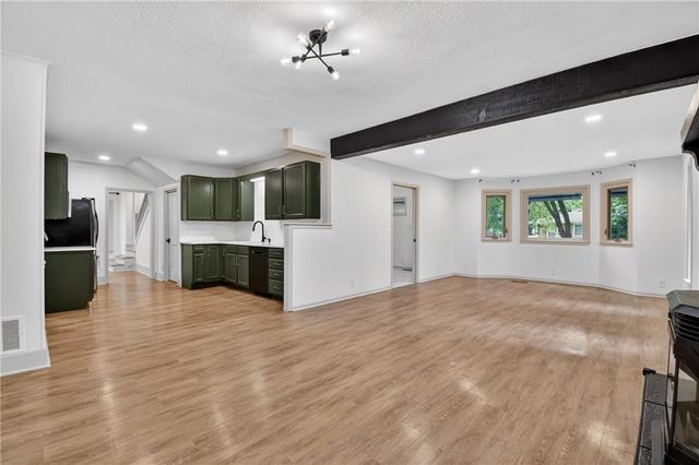 421 3rd Street, Belton, MO 64012