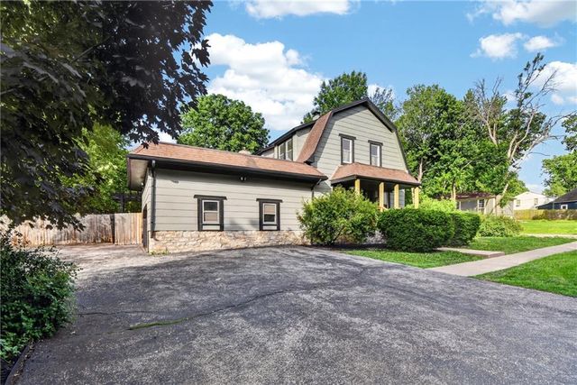 421 3rd Street, Belton, MO 64012