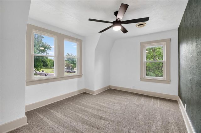 421 3rd Street, Belton, MO 64012