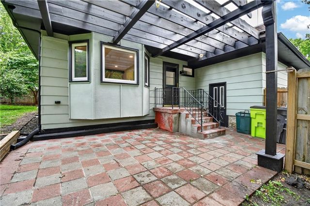 421 3rd Street, Belton, MO 64012