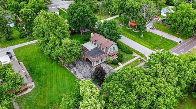 421 3rd Street, Belton, MO 64012