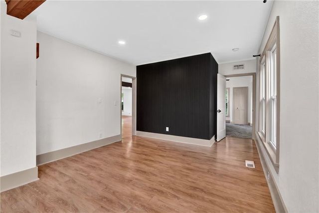 421 3rd Street, Belton, MO 64012