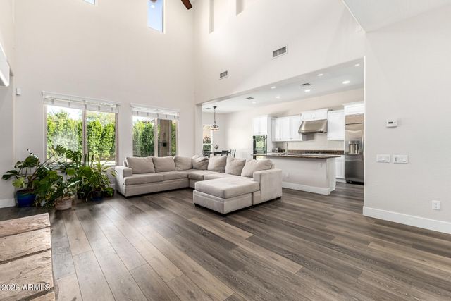 21231 N 38TH Place, Phoenix, AZ 85050