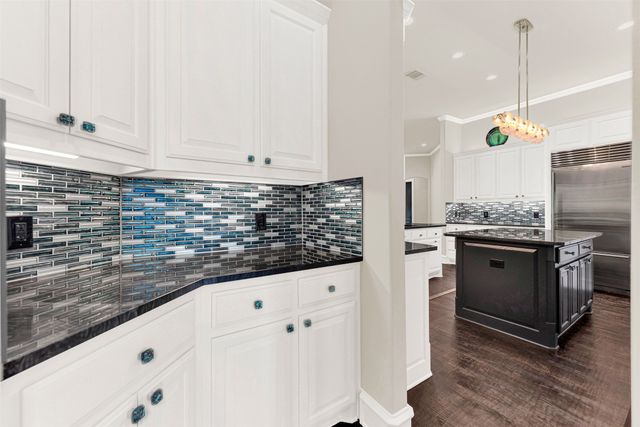 6616 CROWN FOREST Drive, Plano, TX 75024