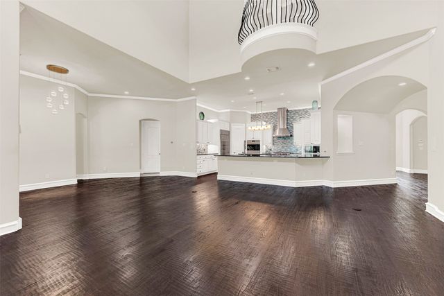 6616 CROWN FOREST Drive, Plano, TX 75024