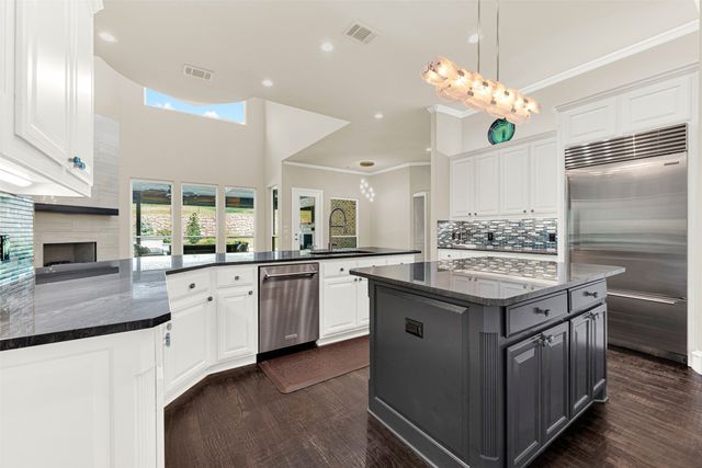 6616 CROWN FOREST Drive, Plano, TX 75024