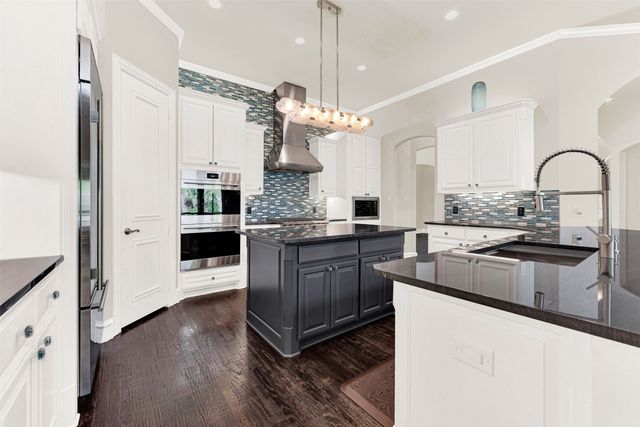 6616 CROWN FOREST Drive, Plano, TX 75024