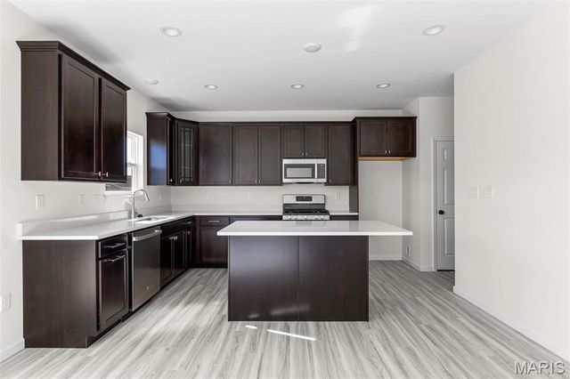 2312 Fernau Court, Florissant, MO 63031