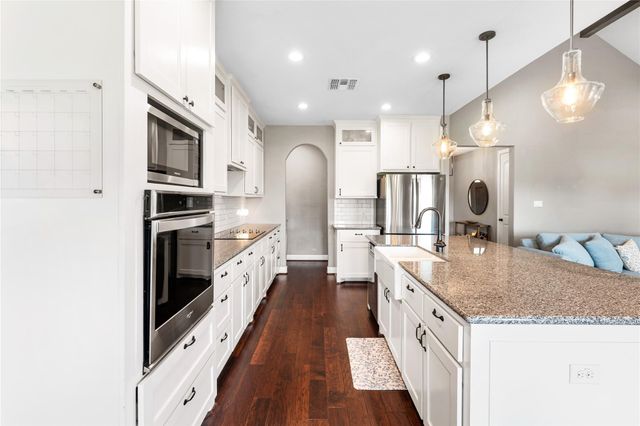 14910 Live Oak Lane, East Bernard, TX 77435