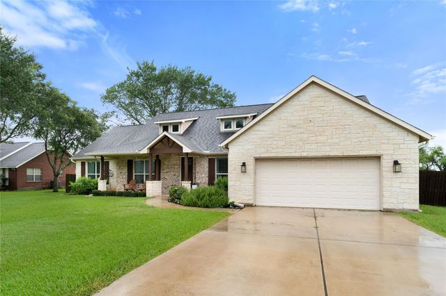 14910 Live Oak Lane, East Bernard, TX 77435