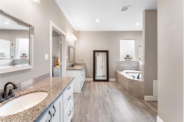 14910 Live Oak Lane, East Bernard, TX 77435