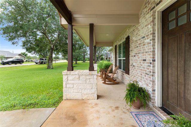 14910 Live Oak Lane, East Bernard, TX 77435