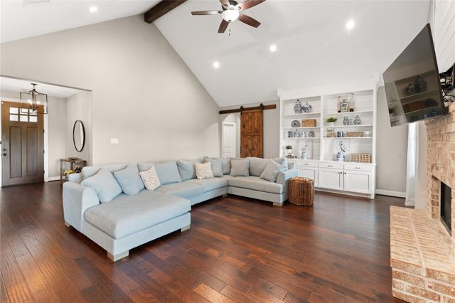 14910 Live Oak Lane, East Bernard, TX 77435