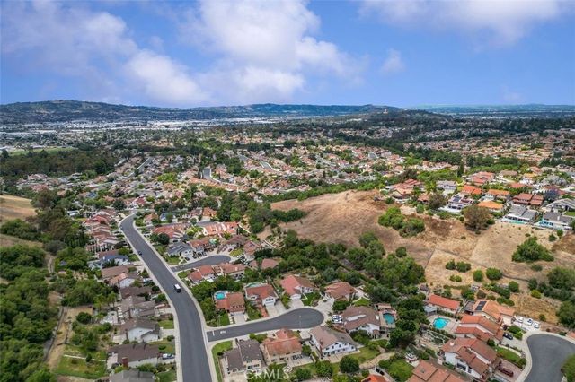 555 Chuck Wagon, Walnut, CA 91789