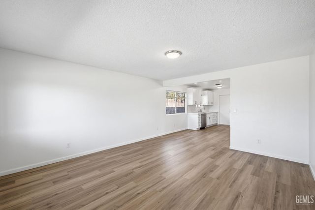 3516 Cardinal Avenue, Bakersfield, CA 93306