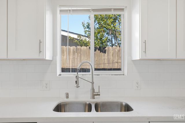 3516 Cardinal Avenue, Bakersfield, CA 93306