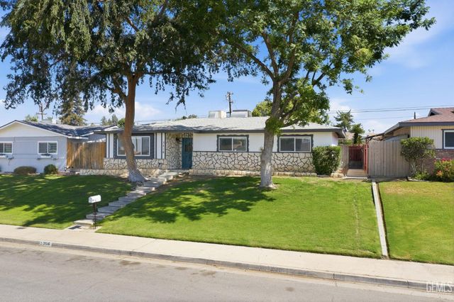 3516 Cardinal Avenue, Bakersfield, CA 93306