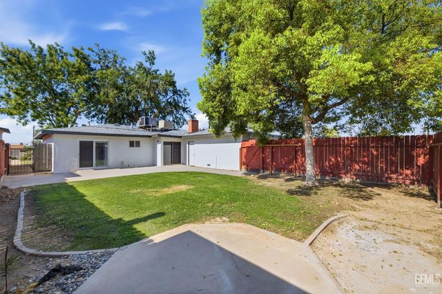 3516 Cardinal Avenue, Bakersfield, CA 93306