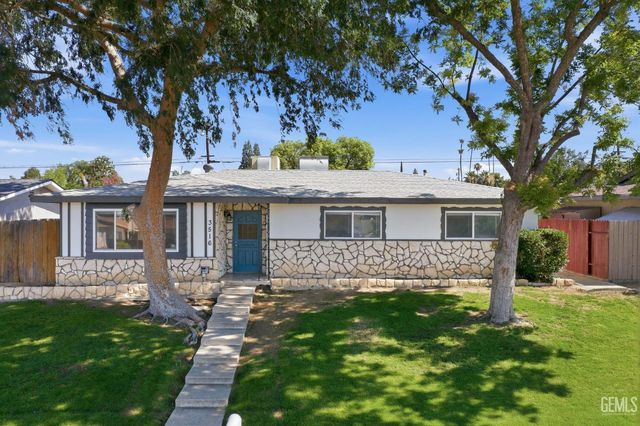 3516 Cardinal Avenue, Bakersfield, CA 93306