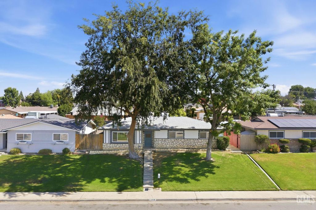 3516 Cardinal Avenue, Bakersfield, CA 93306