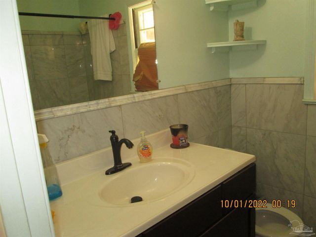 17 Linda St, Pensacola, FL 32506