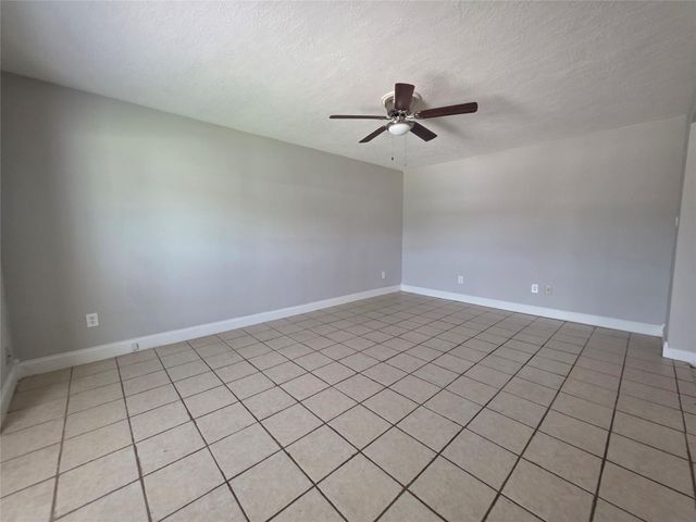 705 N Circle Drive, Baytown, TX 77520