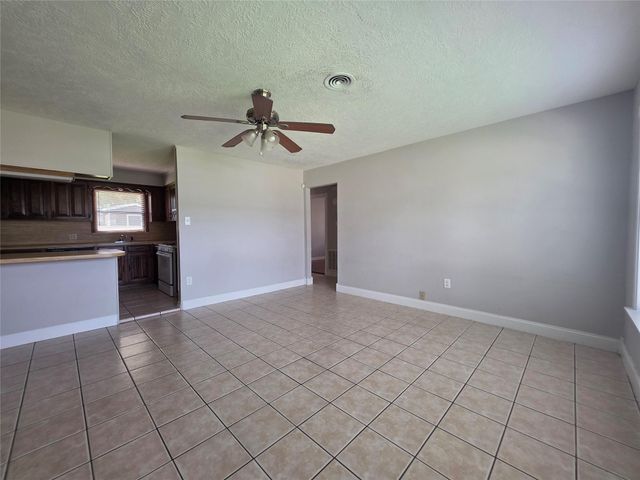 705 N Circle Drive, Baytown, TX 77520