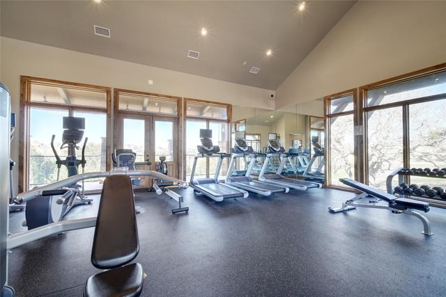 5300 Traviston DR, Austin, TX 78738