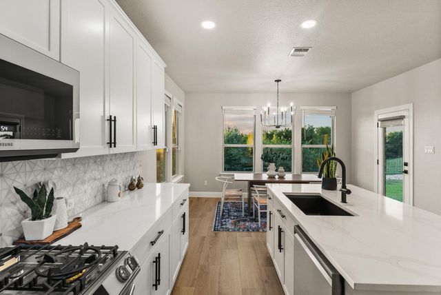 5300 Traviston DR, Austin, TX 78738