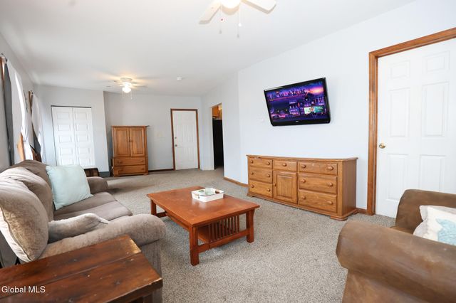 11 Second Street, Coeymans, NY 12045