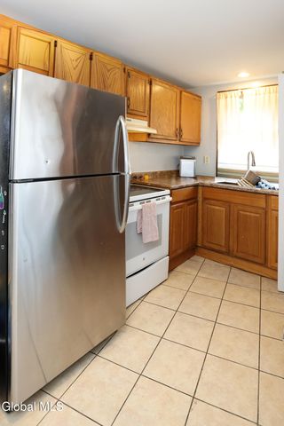 11 Second Street, Coeymans, NY 12045