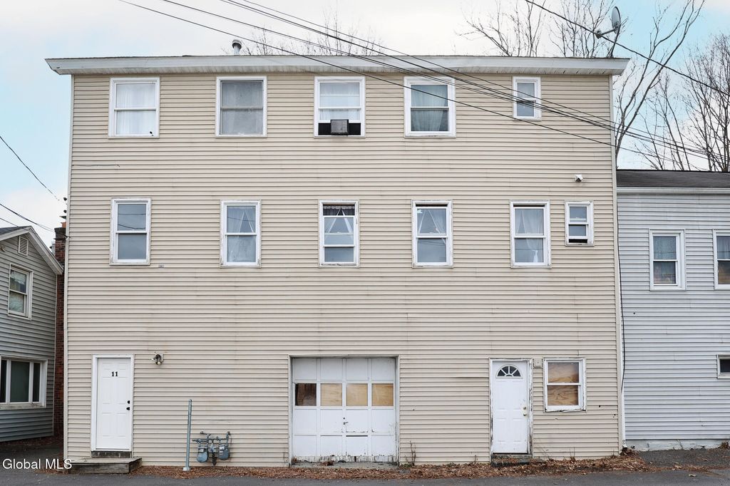 11 Second Street, Coeymans, NY 12045