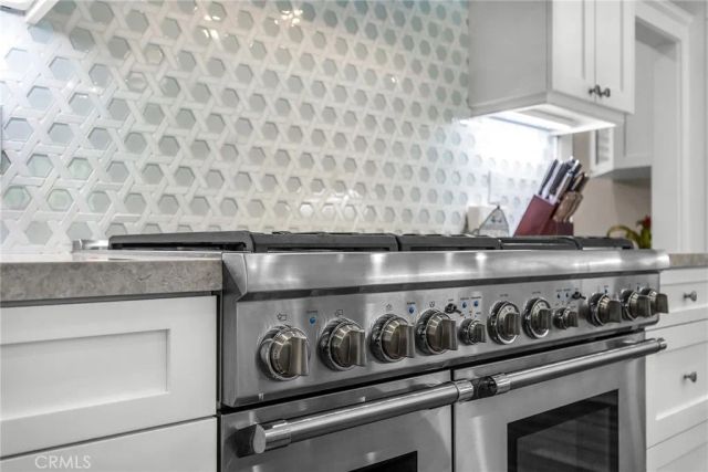 28060 Santona Drive, Rancho Palos Verdes, CA 90275