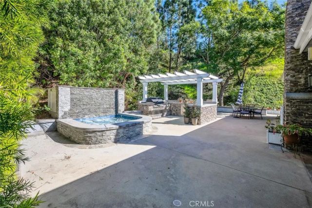 28060 Santona Drive, Rancho Palos Verdes, CA 90275