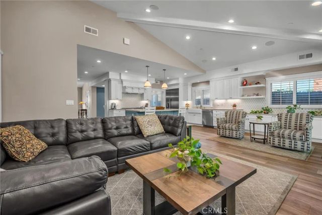 28060 Santona Drive, Rancho Palos Verdes, CA 90275