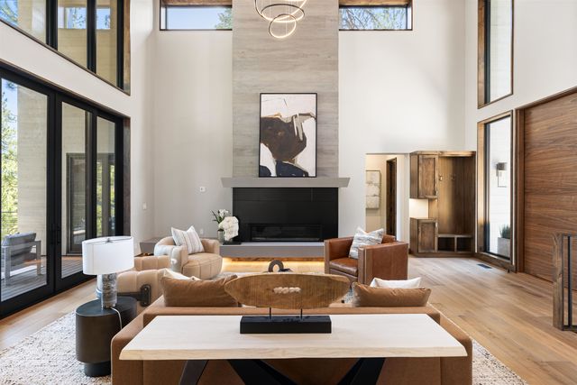 9337 Heartwood Drive, Truckee, CA 96161