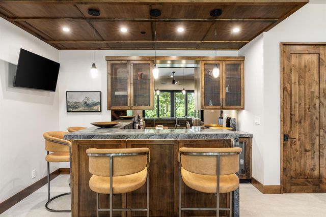 9337 Heartwood Drive, Truckee, CA 96161