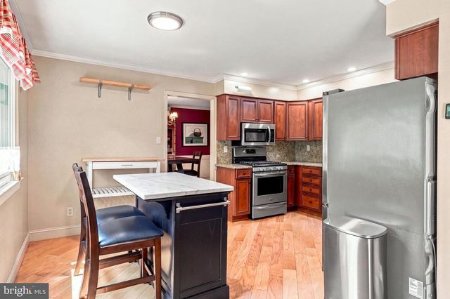 314 LAKESHORE DR, Marlton, NJ 08053
