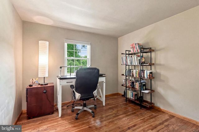 314 LAKESHORE DR, Marlton, NJ 08053