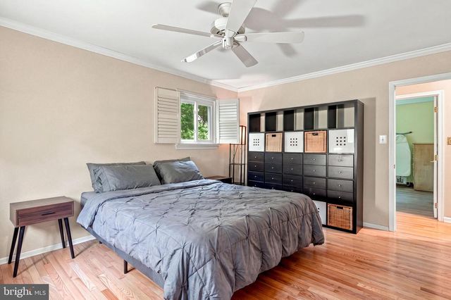 314 LAKESHORE DR, Marlton, NJ 08053