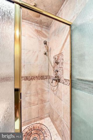 314 LAKESHORE DR, Marlton, NJ 08053