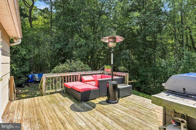 314 LAKESHORE DR, Marlton, NJ 08053