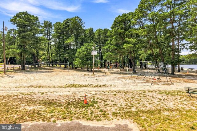 314 LAKESHORE DR, Marlton, NJ 08053