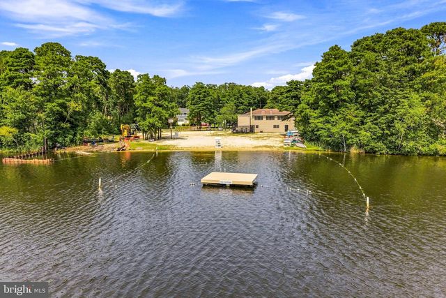 314 LAKESHORE DR, Marlton, NJ 08053